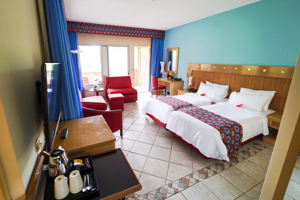 The Kairaba Beach Hotel — Hotel rooms in Serrekunda