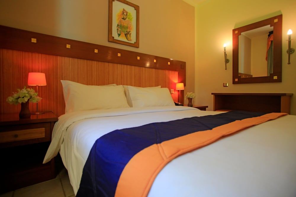 The Kairaba Beach Hotel — Hotel rooms in Serrekunda