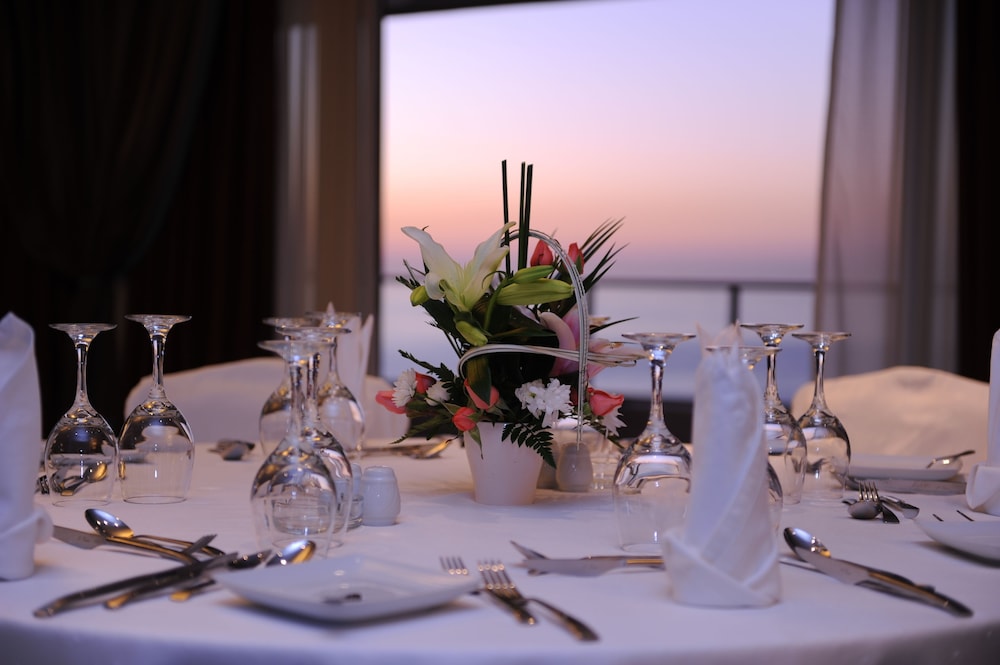 Mövenpick Hotel & Casino Malabata Tanger — Restaurant & bars in Tangier, Tangier-Tetouan