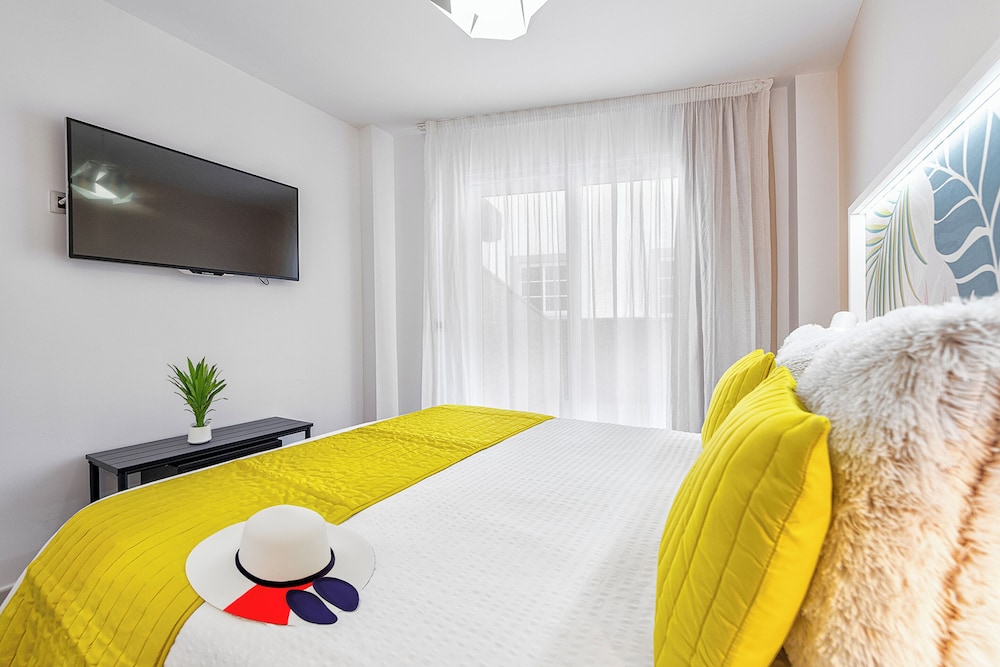 Sol Mogan Suites — Hotel rooms in Puerto de Mogan, Canary Islands