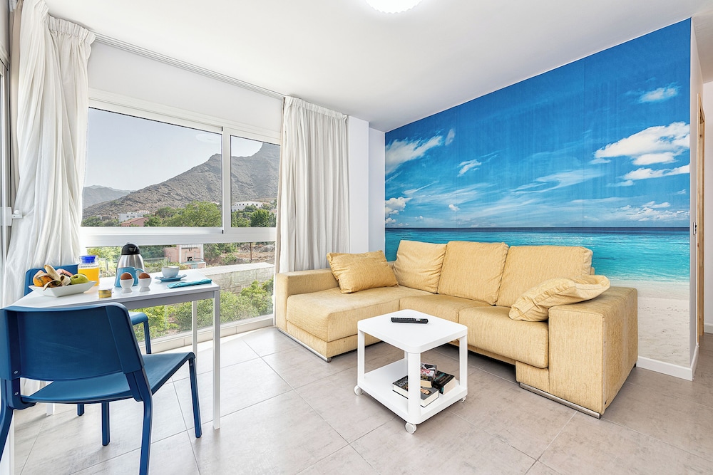 Sol Mogan Suites — Hotel rooms in Puerto de Mogan, Canary Islands
