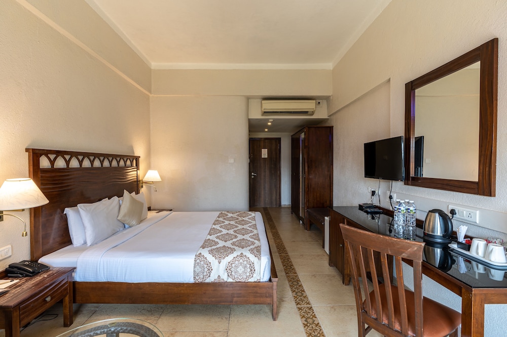 Neelam's The Grand Hotel Goa — Hotel rooms in Calangute, Goa