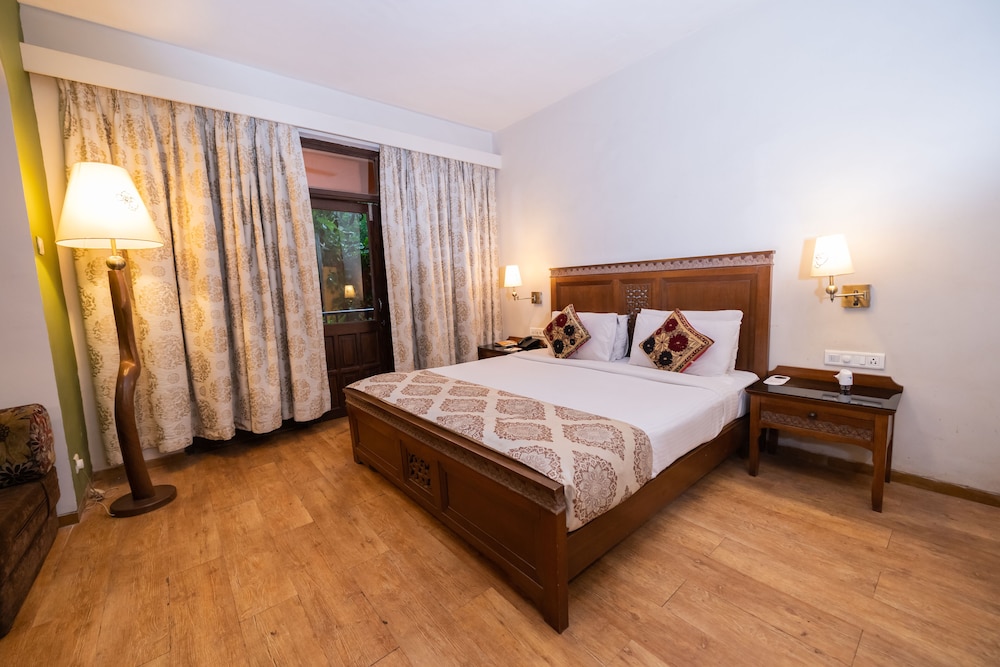 Neelam's The Grand Hotel Goa — Hotel rooms in Calangute, Goa