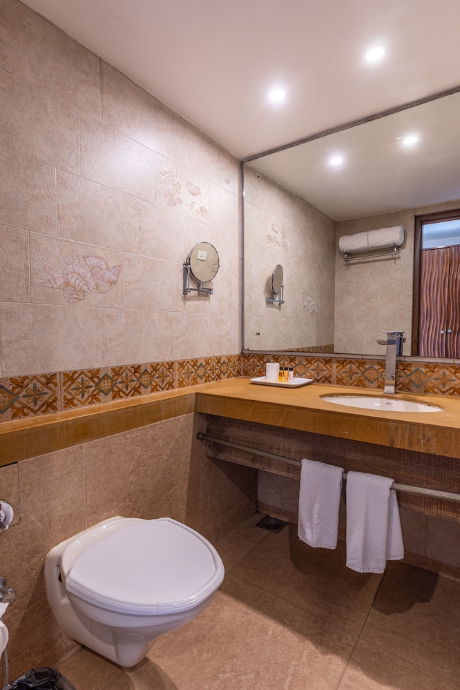 Neelam's The Grand Hotel Goa — Hotel rooms in Calangute, Goa