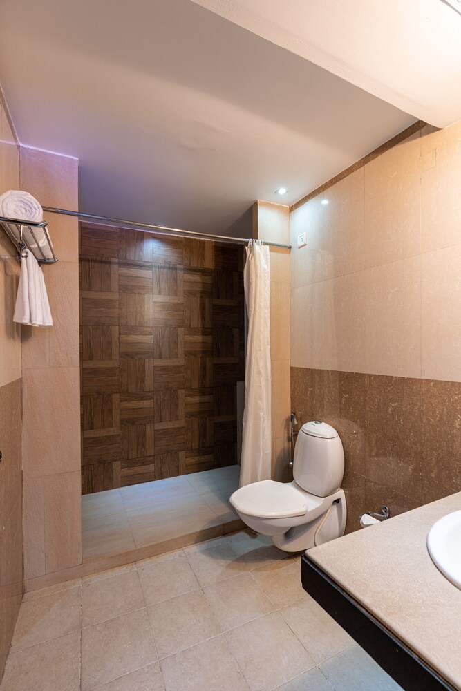 Neelam's The Grand Hotel Goa — Hotel rooms in Calangute, Goa