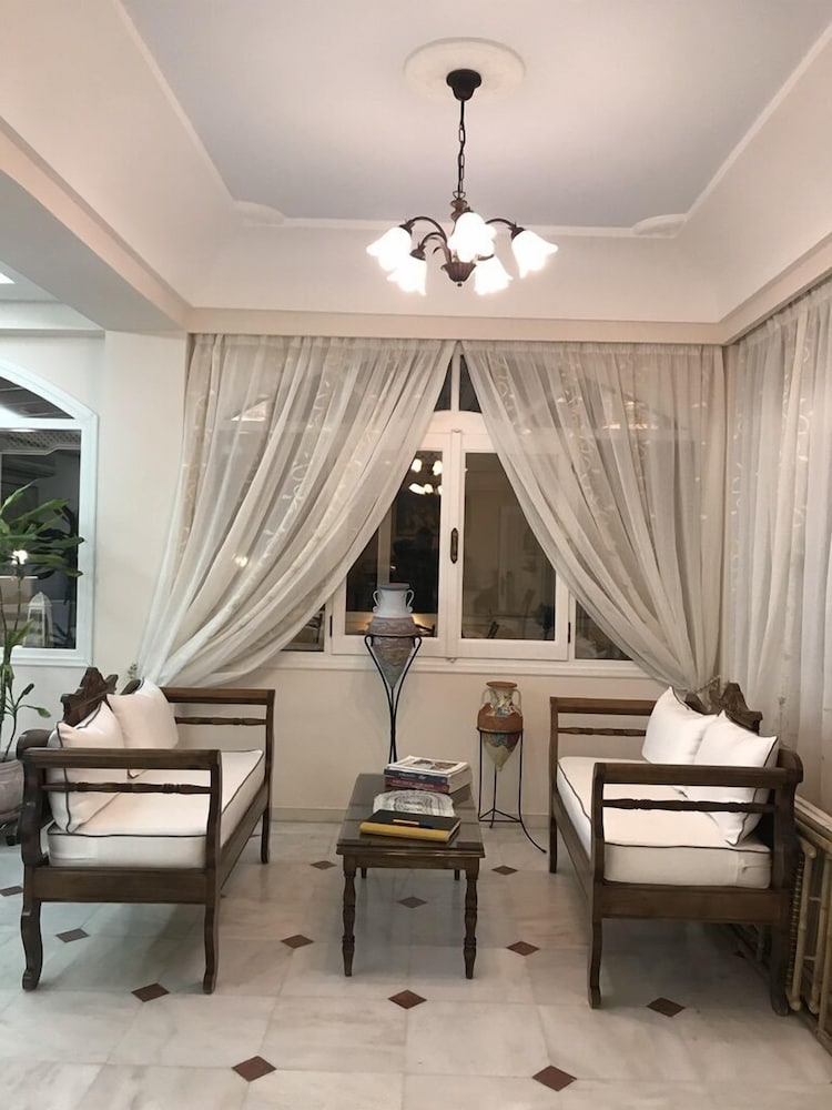 Dioskouri Art Villas — Hotel rooms in Kamari, South Aegean