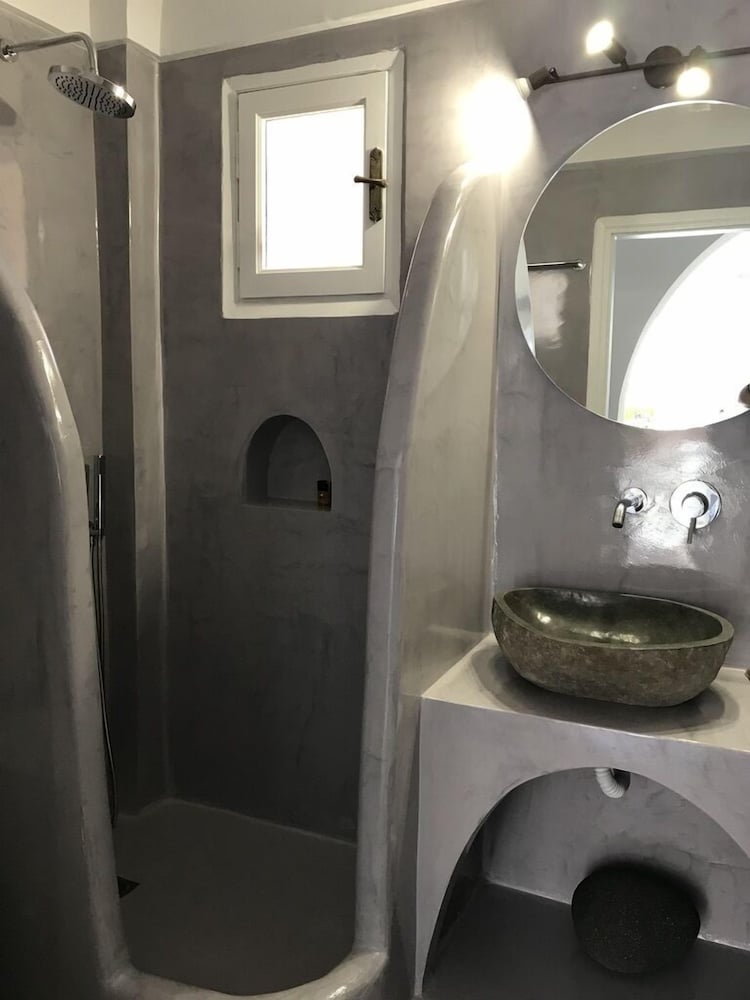 Dioskouri Art Villas — Hotel rooms in Kamari, South Aegean
