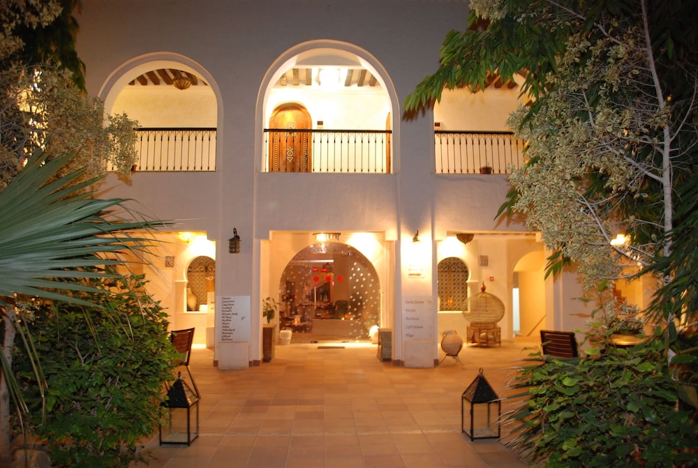 Hotel Dar el Bhar — Hotel building in Mezraya, Medenine