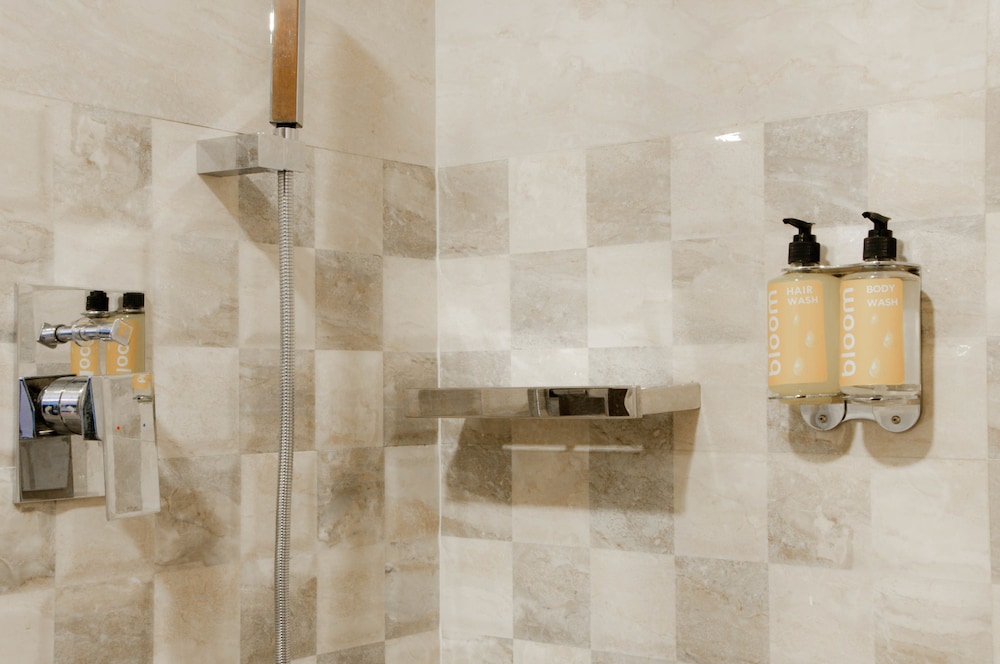 BloomSuites - Calangute — Hotel rooms in Calangute, Goa