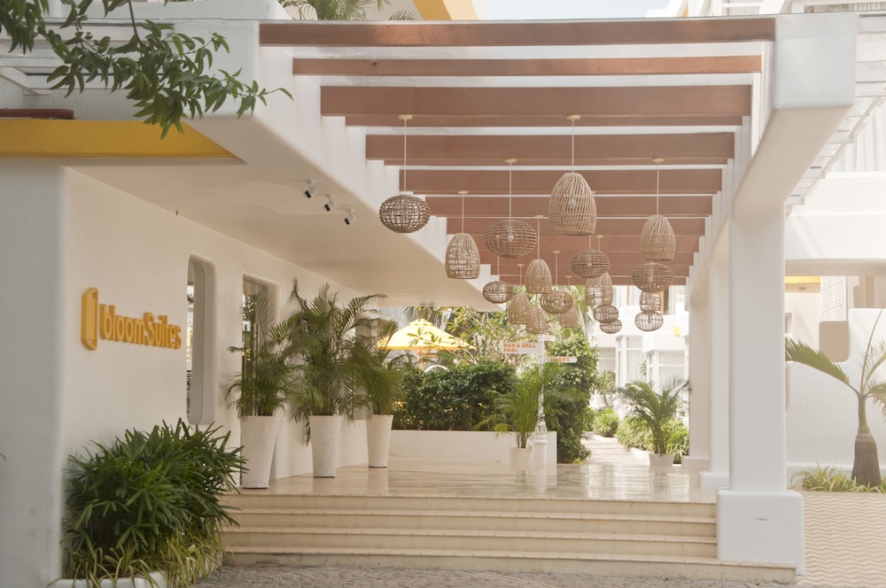 BloomSuites - Calangute — Hotel building in Calangute, Goa