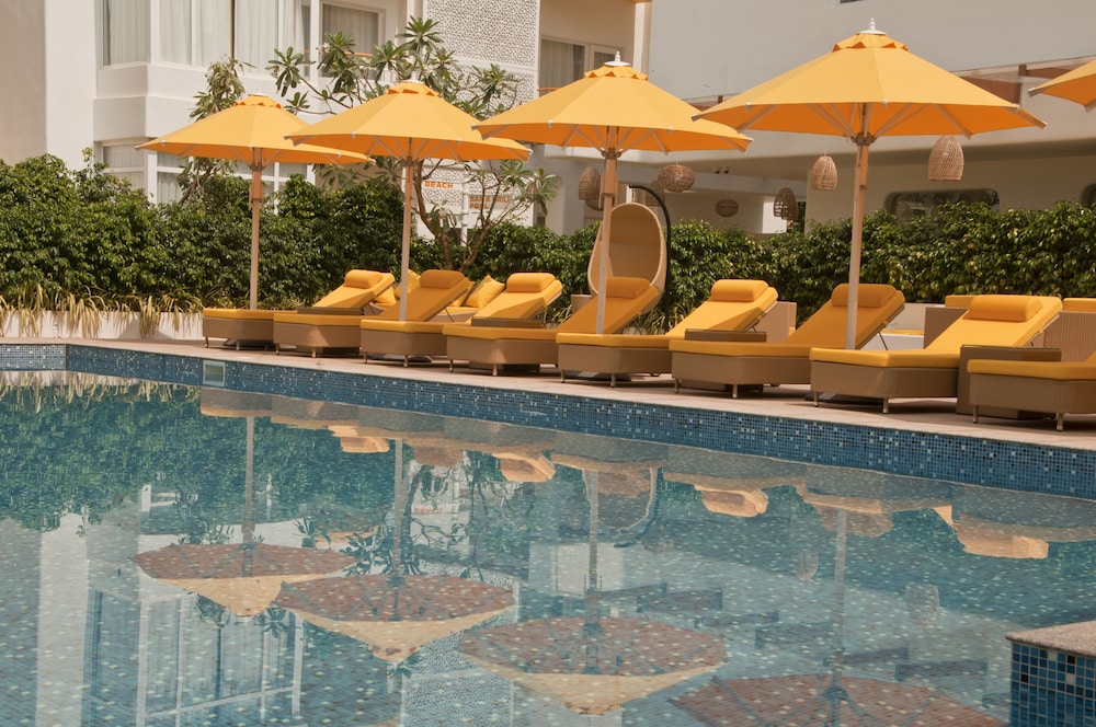 BloomSuites - Calangute — Swimming pool in Calangute, Goa