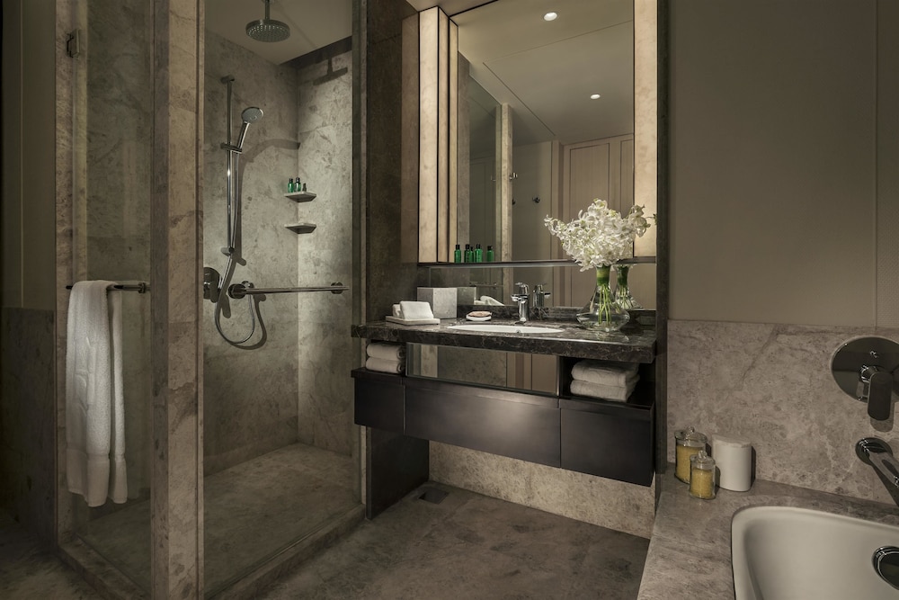 Shangri-La Colombo — Hotel rooms in Colombo, Western Province