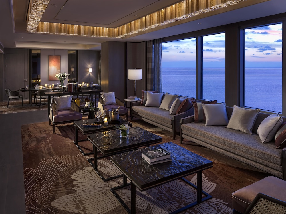 Shangri-La Colombo — Hotel rooms in Colombo, Western Province