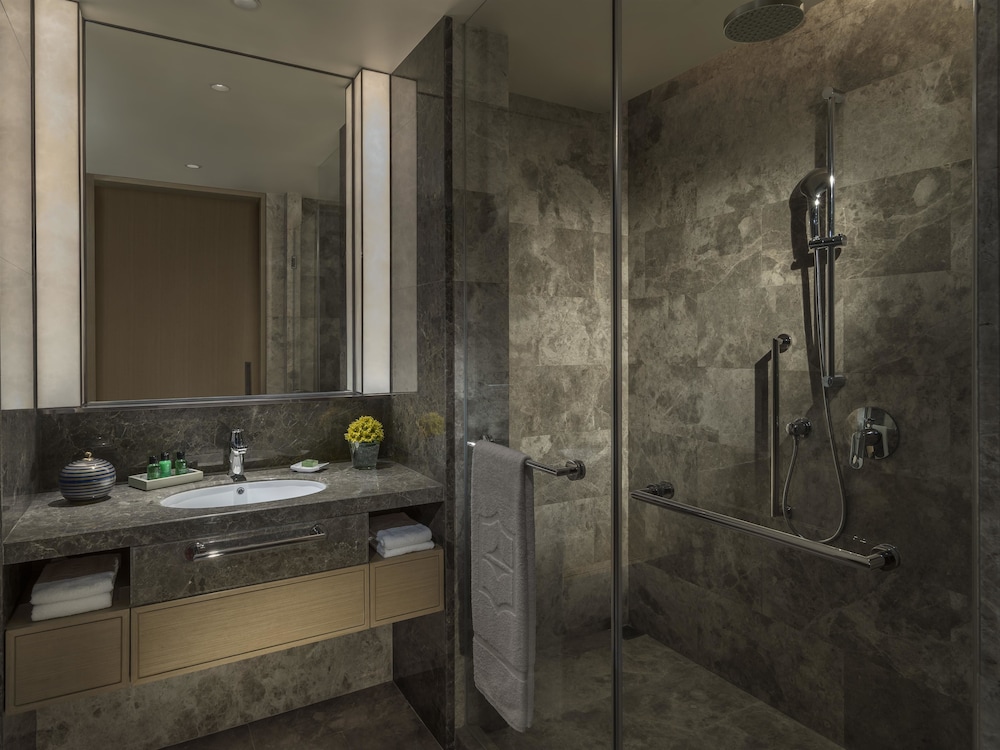 Shangri-La Colombo — Hotel rooms in Colombo, Western Province