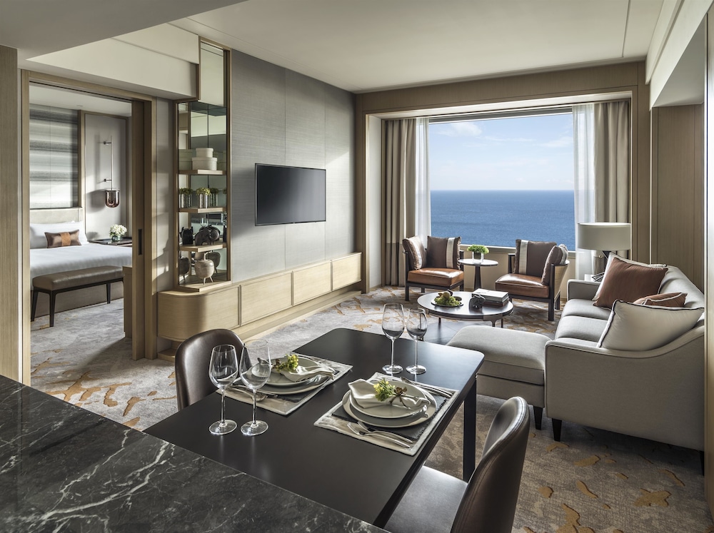 Shangri-La Colombo — Hotel rooms in Colombo, Western Province