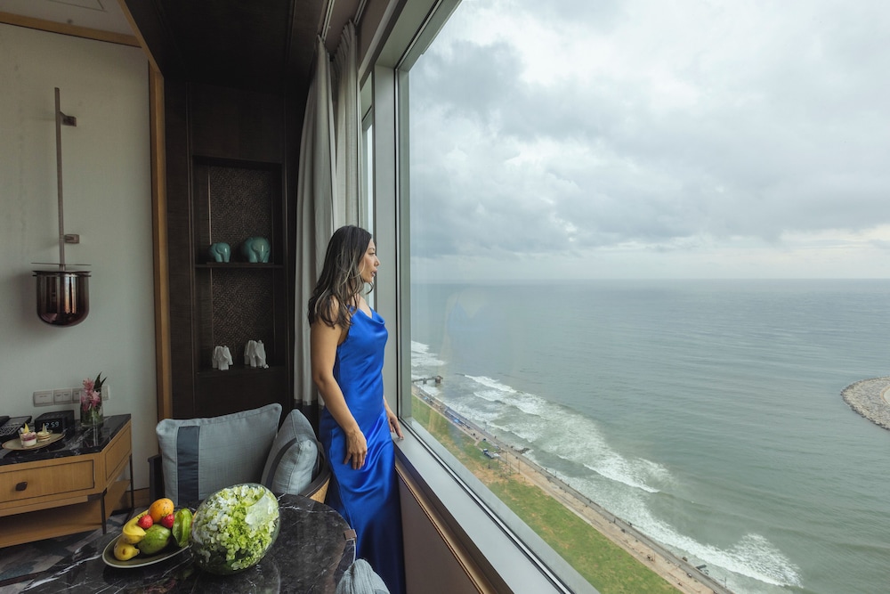 Shangri-La Colombo — Hotel rooms in Colombo, Western Province