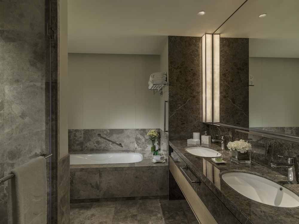 Shangri-La Colombo — Hotel rooms in Colombo, Western Province