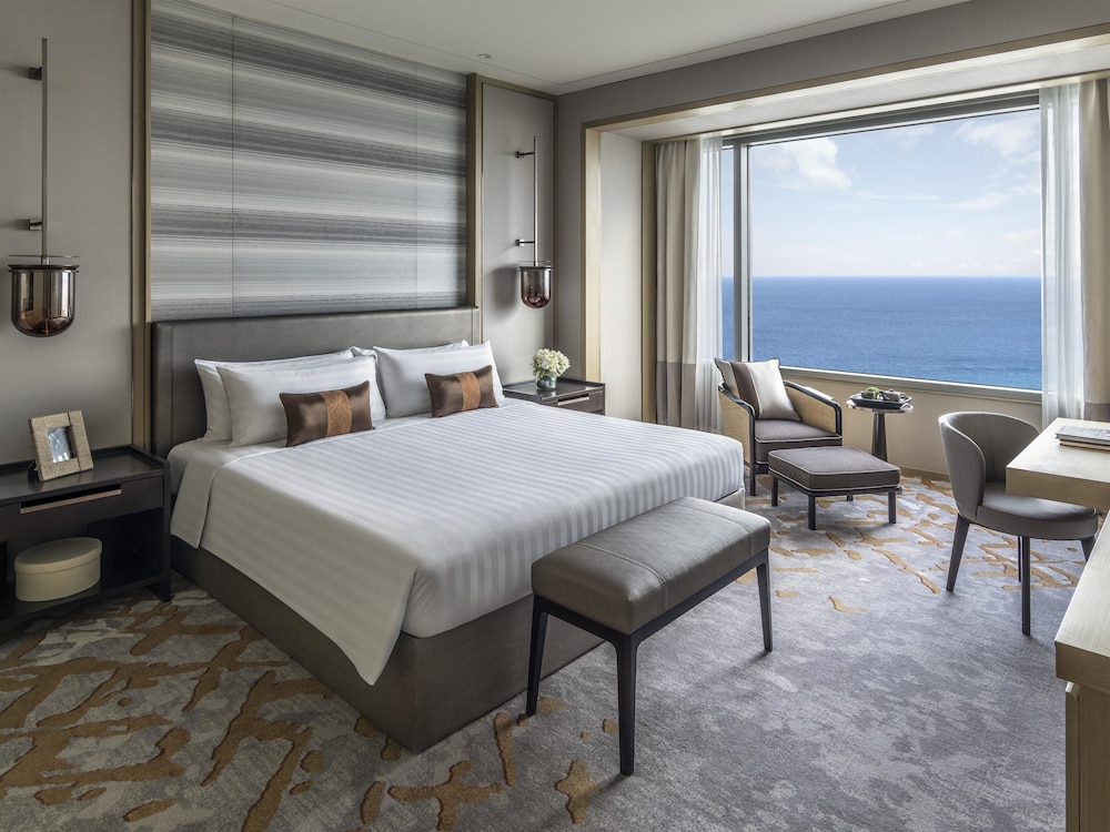 Shangri-La Colombo — Hotel rooms in Colombo, Western Province