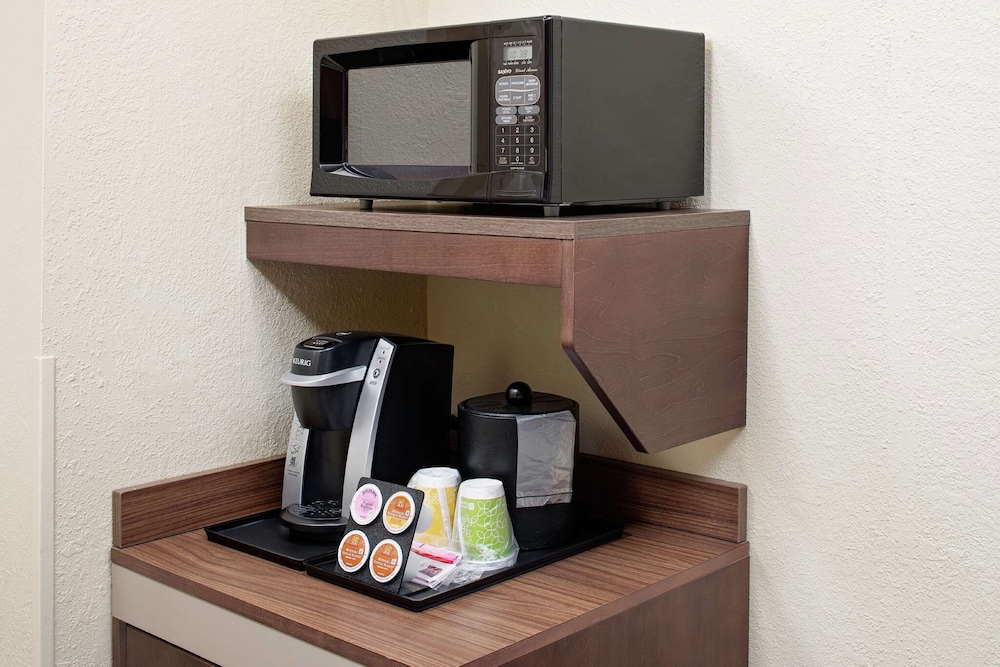 Hilton Garden Inn Tampa Ybor Historic District — Hotel rooms in Tampa, Florida