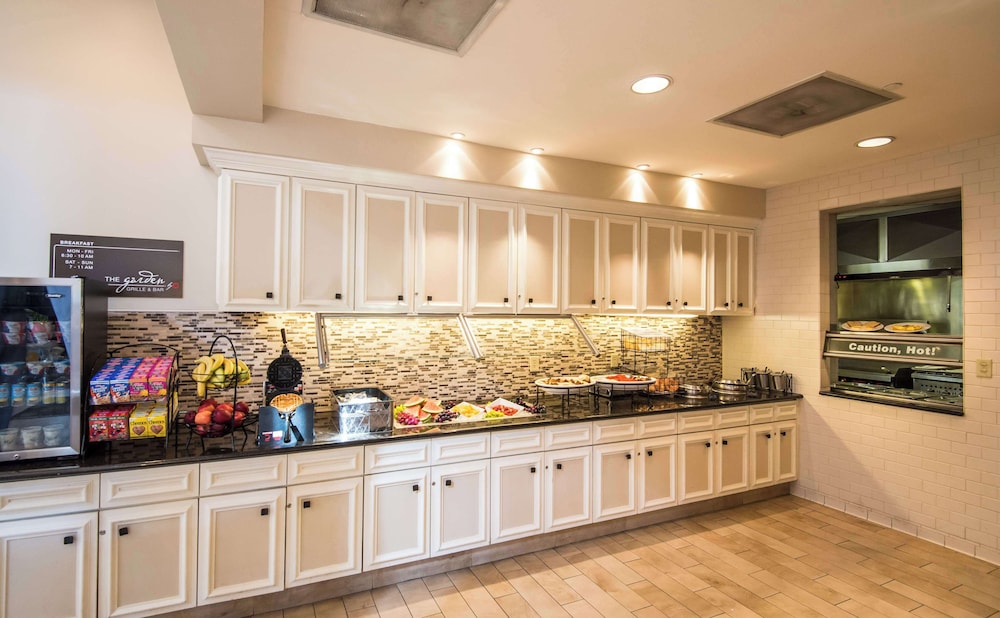 Hilton Garden Inn Tampa Ybor Historic District — Restaurant & bars in Tampa, Florida