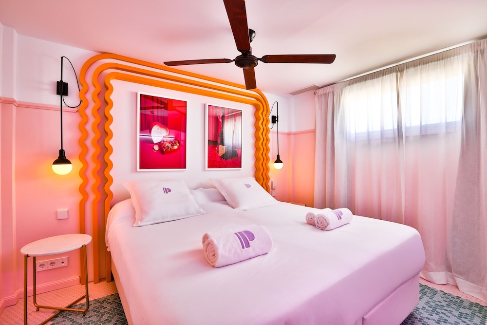 Paradiso Ibiza Art Hotel - Adults Only — Hotel rooms in San Antonio, Balearic Islands