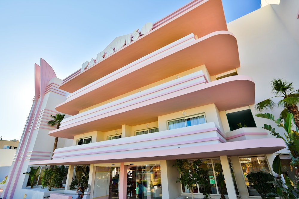 Paradiso Ibiza Art Hotel - Adults Only — Hotel building in San Antonio, Balearic Islands