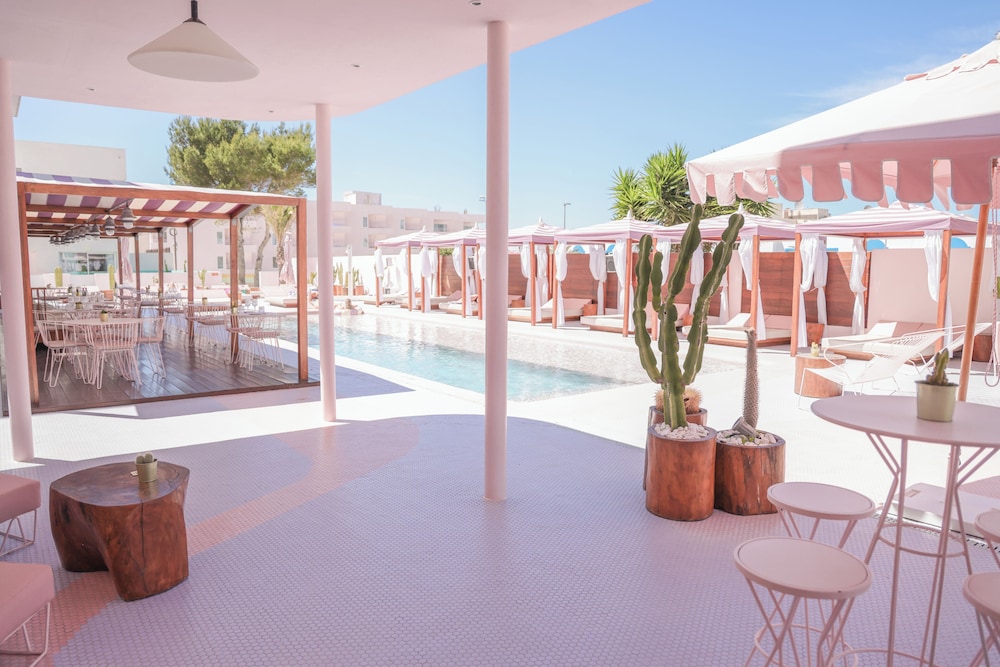 Paradiso Ibiza Art Hotel - Adults Only — Swimming pool in San Antonio, Balearic Islands