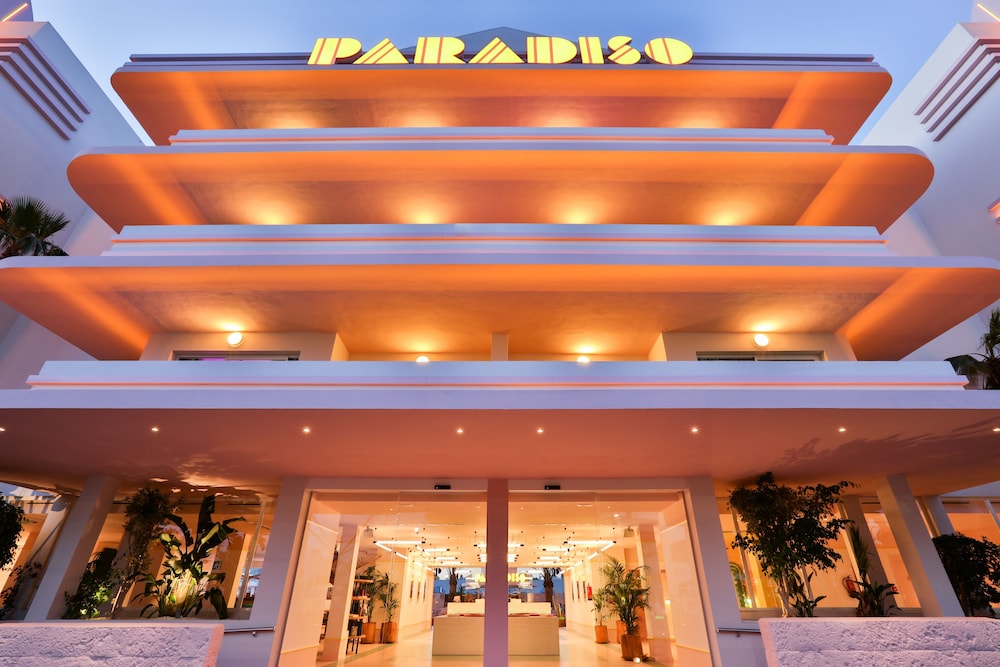 Paradiso Ibiza Art Hotel - Adults Only — Hotel building in San Antonio, Balearic Islands