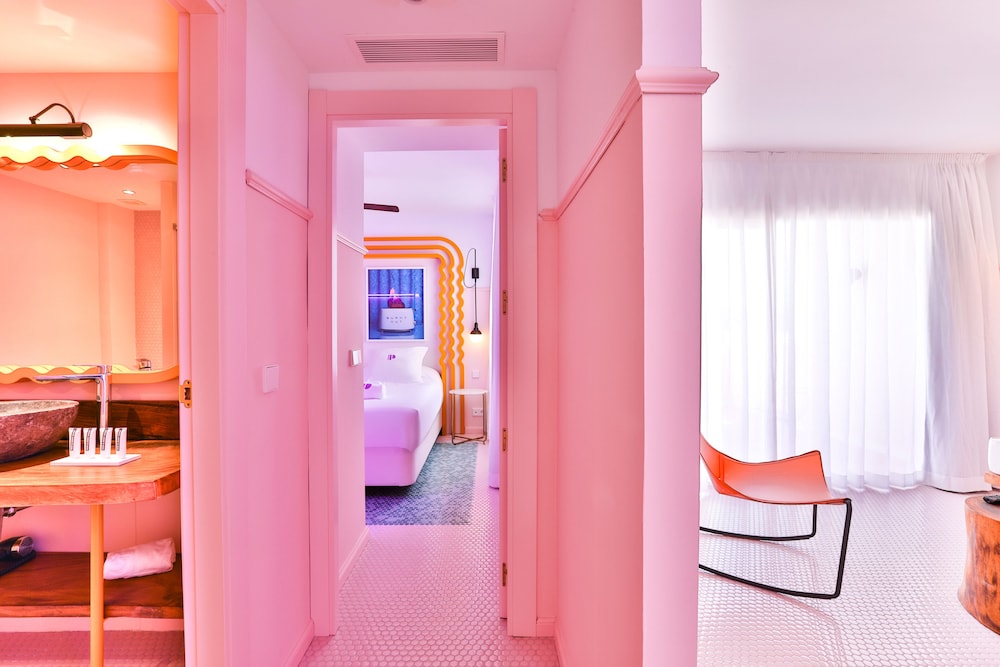 Paradiso Ibiza Art Hotel - Adults Only — Hotel rooms in San Antonio, Balearic Islands