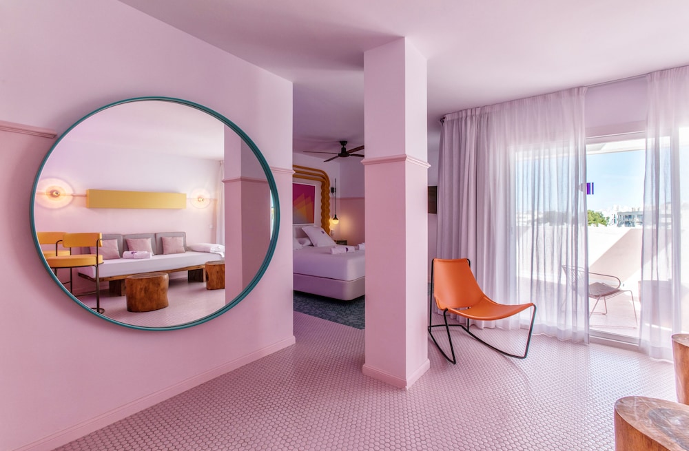 Paradiso Ibiza Art Hotel - Adults Only — Hotel rooms in San Antonio, Balearic Islands