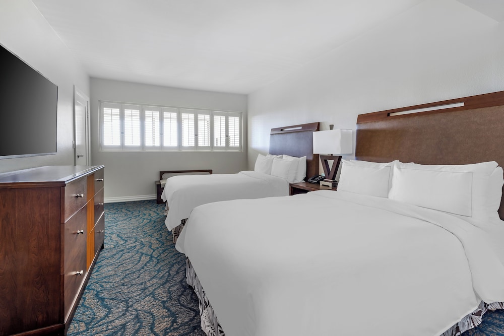 Hilton Grand Vacations Club at Hilton Hawaiian Village — Hotel rooms in Honolulu, Hawaii