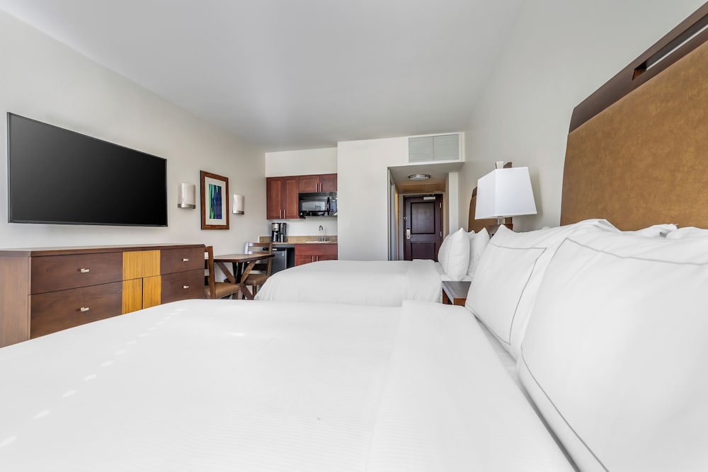 Hilton Grand Vacations Club at Hilton Hawaiian Village — Hotel rooms in Honolulu, Hawaii