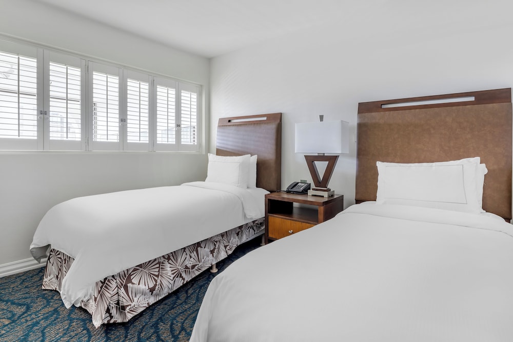 Hilton Grand Vacations Club at Hilton Hawaiian Village — Hotel rooms in Honolulu, Hawaii