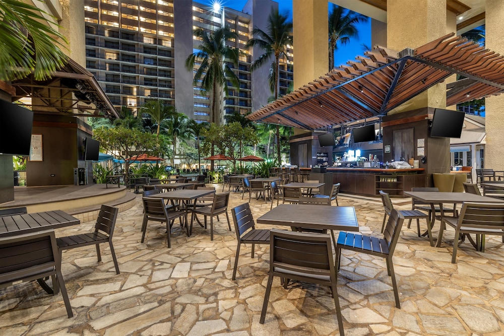 Hilton Grand Vacations Club at Hilton Hawaiian Village — Restaurant & bars in Honolulu, Hawaii
