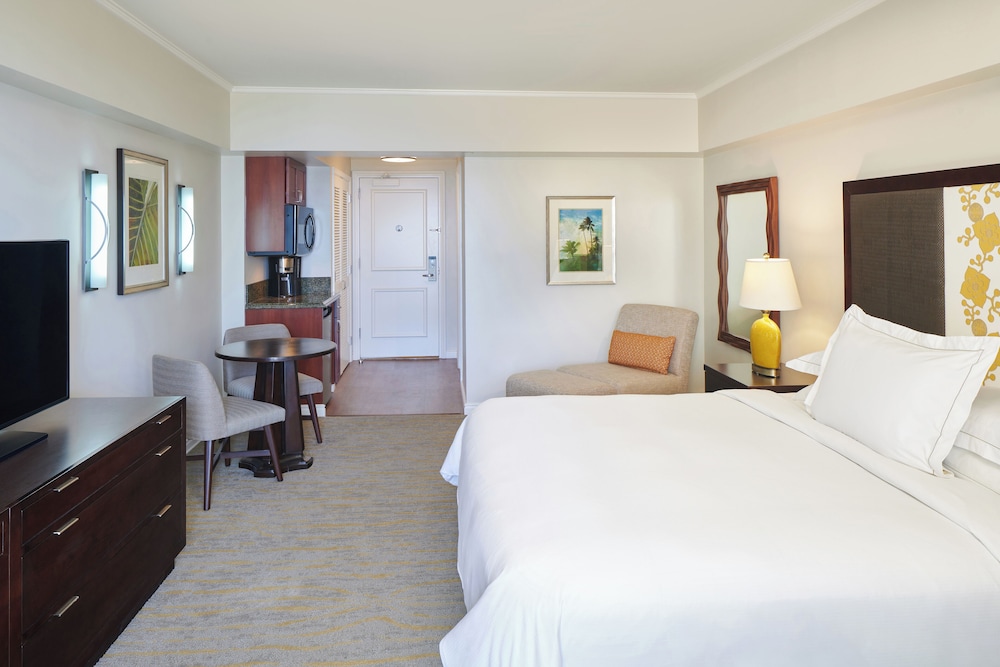 Hilton Grand Vacations Club at Hilton Hawaiian Village — Hotel rooms in Honolulu, Hawaii