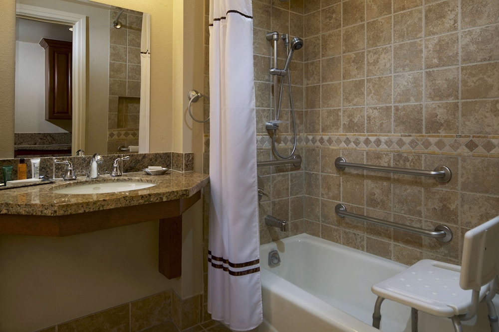 Hilton Grand Vacations Club Paradise Las Vegas — Hotel rooms in Las Vegas, Nevada