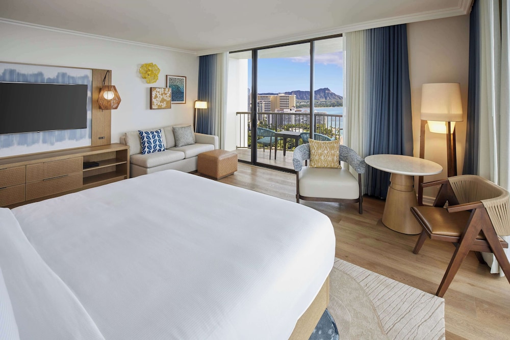 Hilton Hawaiian Village Waikiki Beach Resort — Hotel rooms in Honolulu, Hawaii