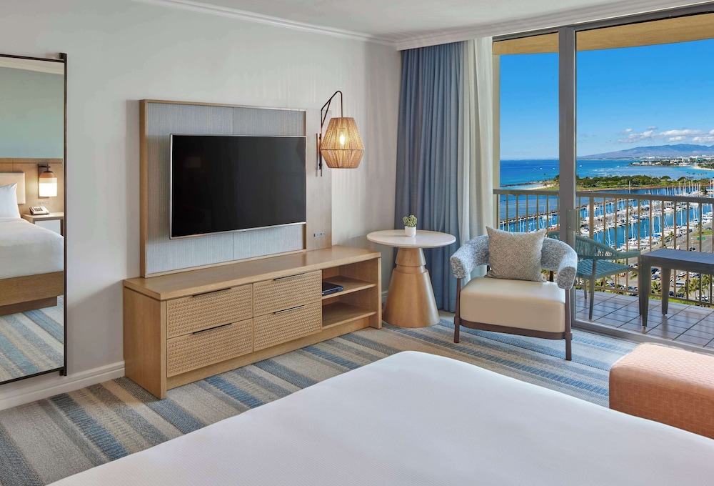 Hilton Hawaiian Village Waikiki Beach Resort — Hotel rooms in Honolulu, Hawaii