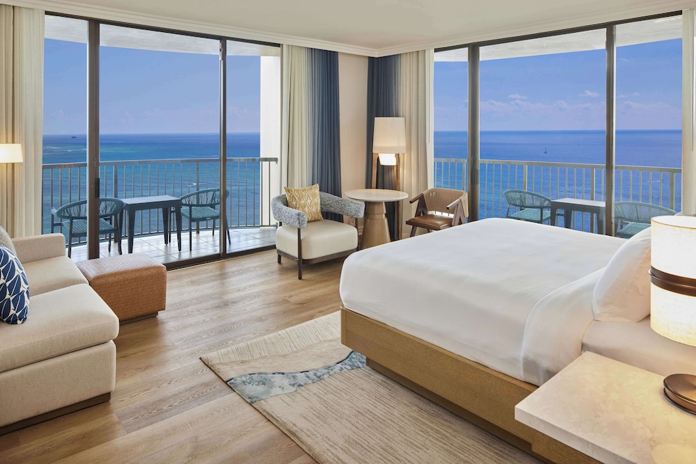 Hilton Hawaiian Village Waikiki Beach Resort — Hotel rooms in Honolulu, Hawaii