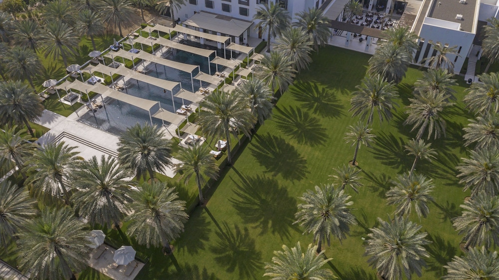 The Chedi Muscat — Swimming pool in Muscat, Muscat