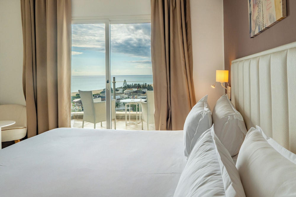 Golden Tulip President Hammamet — Hotel rooms in Hammamet, Nabeul