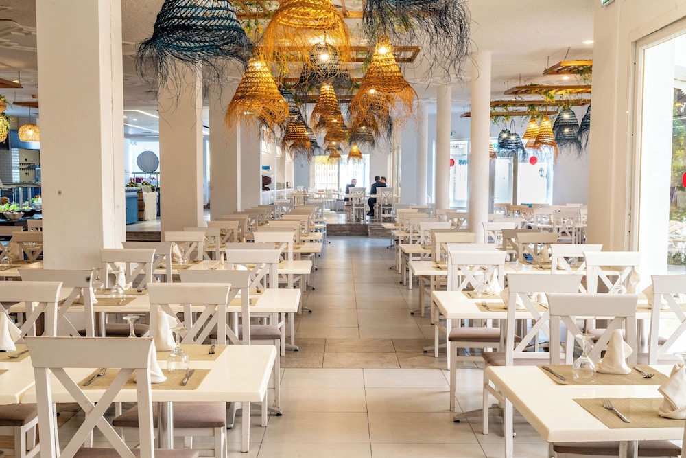 Golden Tulip President Hammamet — Restaurant & bars in Hammamet, Nabeul