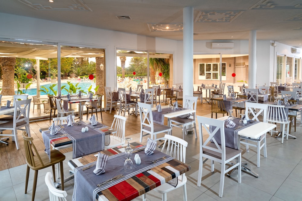 Golden Tulip President Hammamet — Restaurant & bars in Hammamet, Nabeul