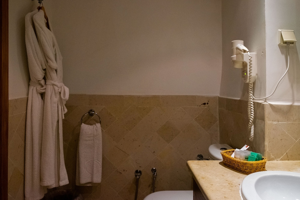 The Orangers Beach Resort and Bungalows - All Inclusive — Hotel rooms in Hammamet, Nabeul
