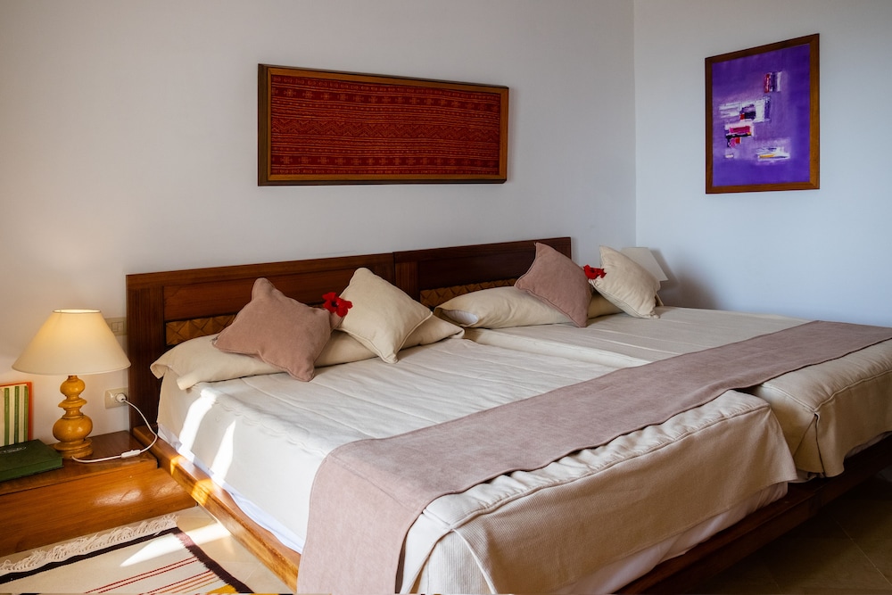 The Orangers Beach Resort and Bungalows - All Inclusive — Hotel rooms in Hammamet, Nabeul