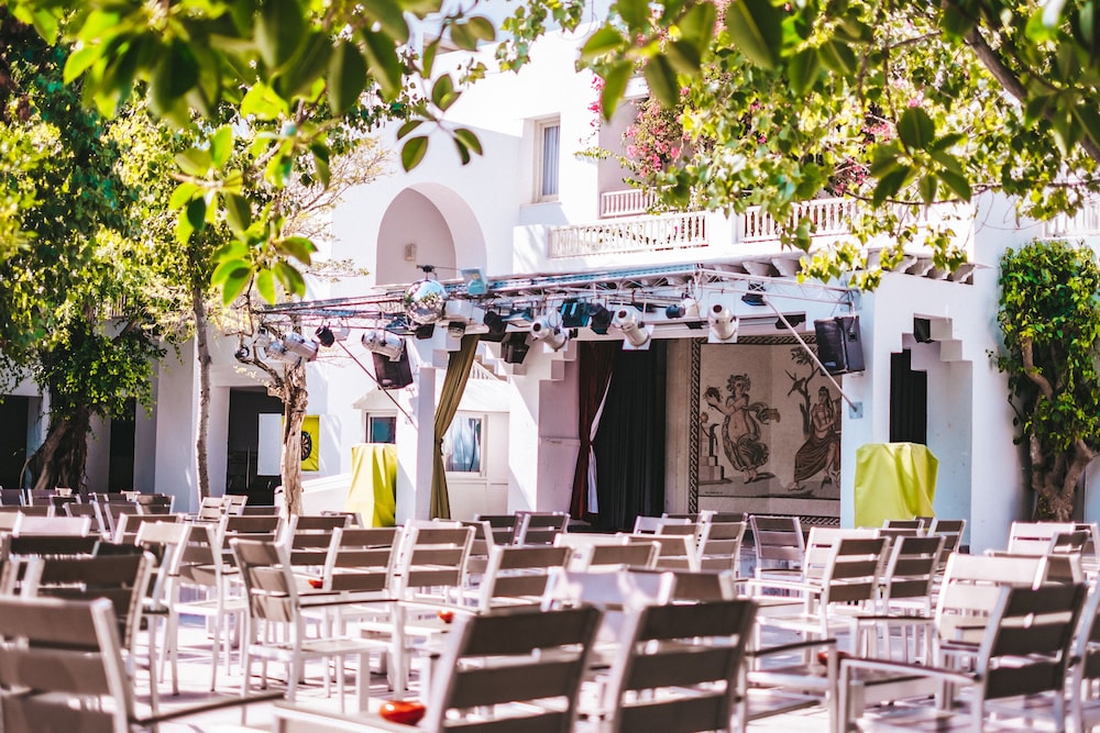 The Orangers Beach Resort and Bungalows - All Inclusive — Hotel building in Hammamet, Nabeul