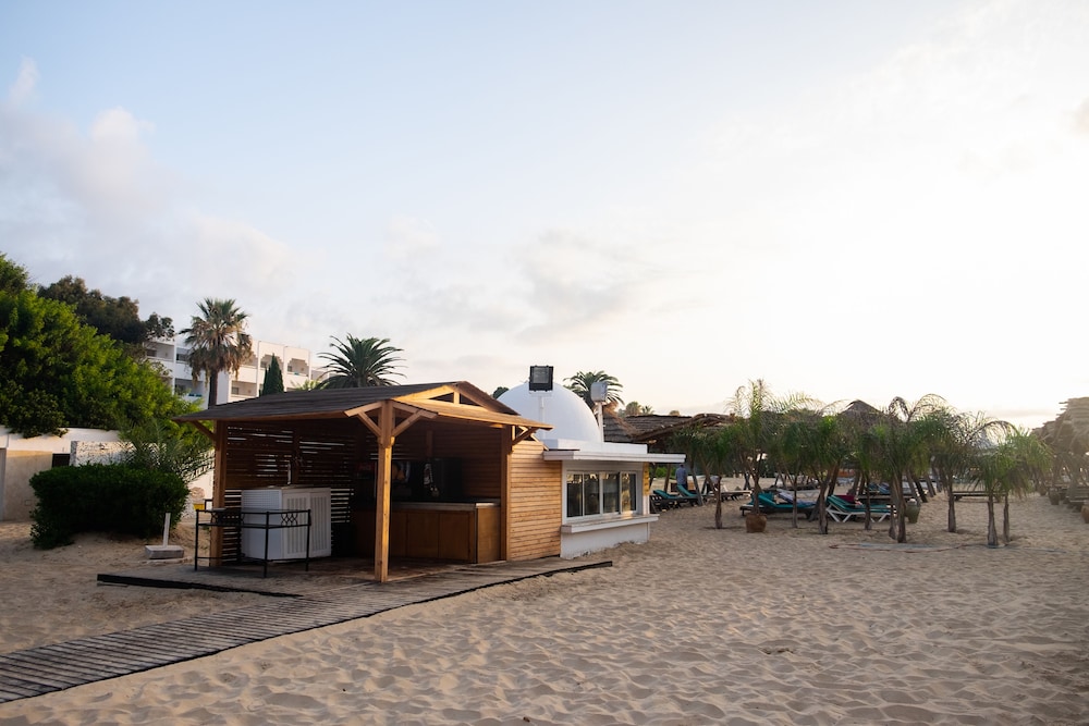 The Orangers Beach Resort and Bungalows - All Inclusive — Beach in Hammamet, Nabeul