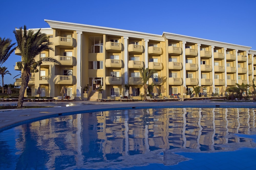 Royal Thalassa Monastir — Hotel building in Skanes inc. Monastir, Monastir