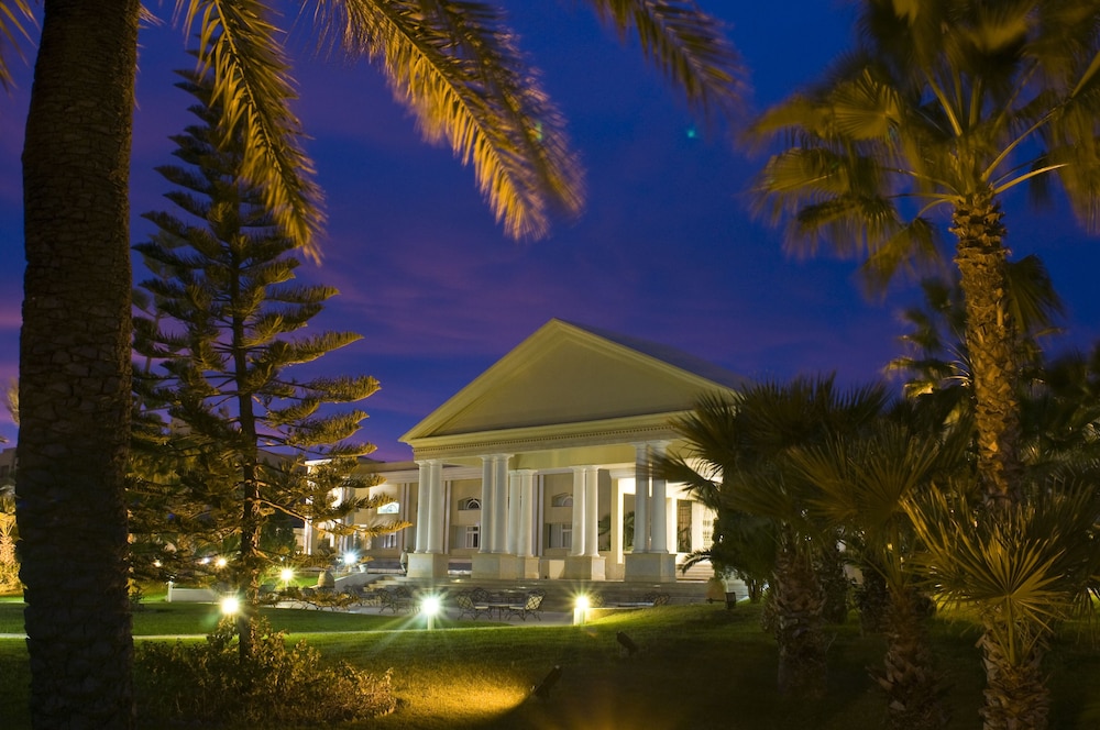 Royal Thalassa Monastir — Hotel building in Skanes inc. Monastir, Monastir