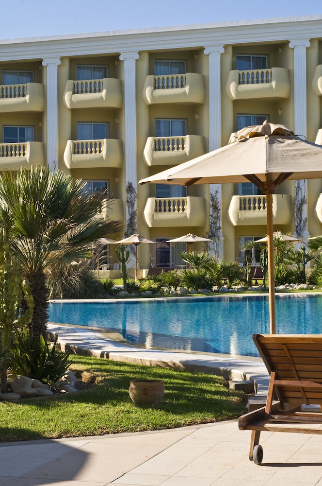 Royal Thalassa Monastir — Hotel building in Skanes inc. Monastir, Monastir